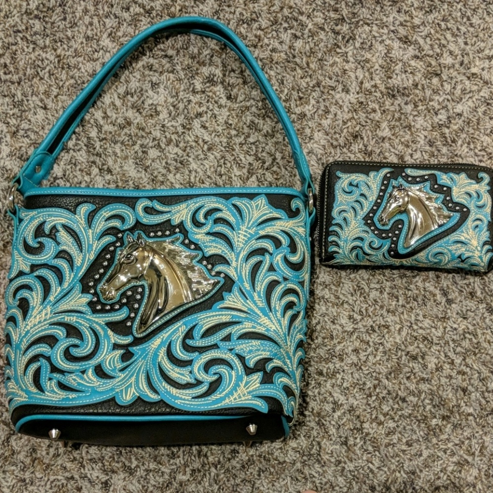 Gun carry Montana West handbag and wallet
